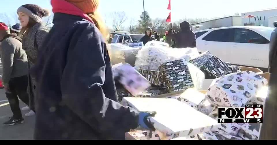 Tulsa Dream Center hands out thousands of toys at annual event News