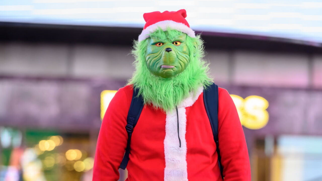 Grinch stole hundreds of Easter baskets before annual Long Island egg hunt  - CBS New York