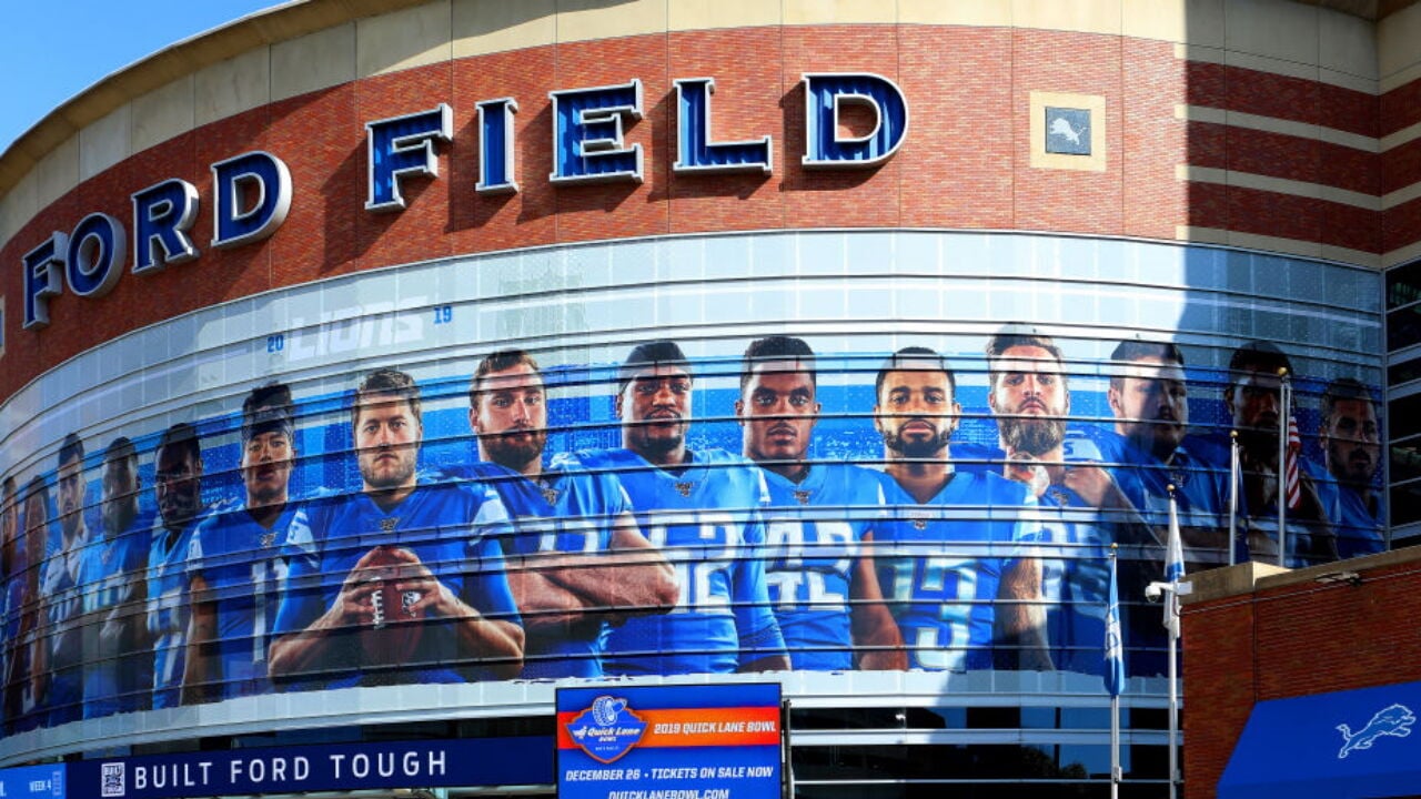 Electric atmosphere inside Ford Field for Bills-Browns game after snow  moves game from Buffalo 