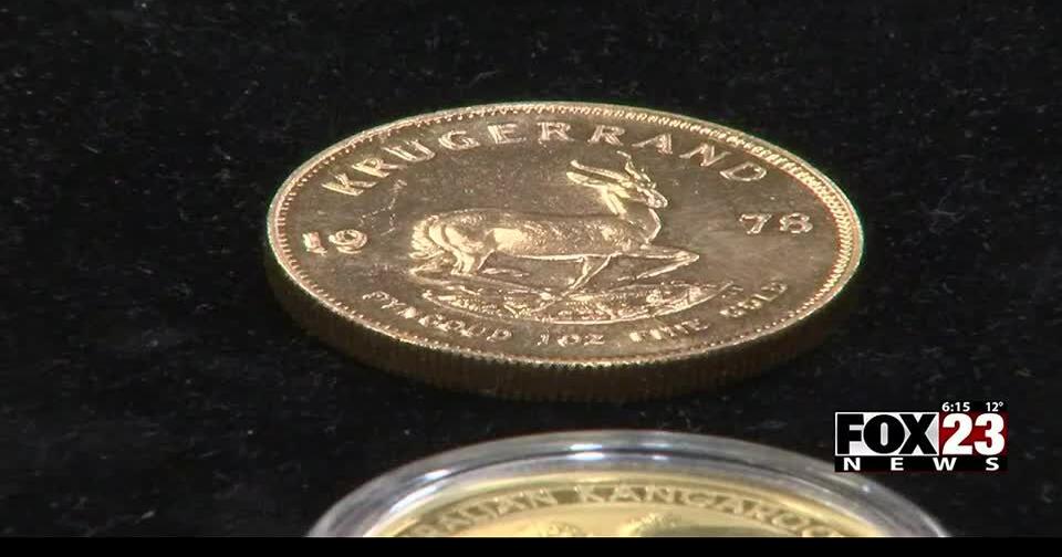 Salvation Army receives several gold coins during Red Kettle campaign