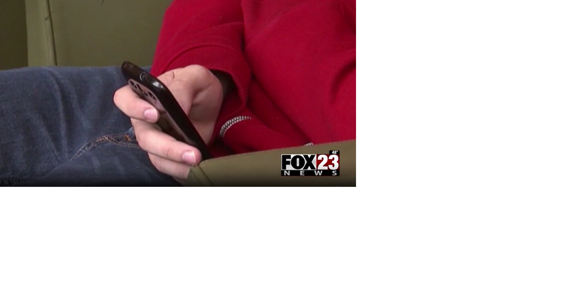 Oklahoma lawmakers approve measure to extend classroom phone restrictions