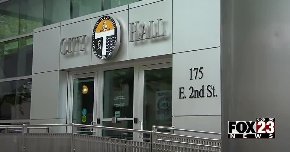 Tulsa City Councilors pass cell phone ordiance restricting hand-held use in school, construction zones