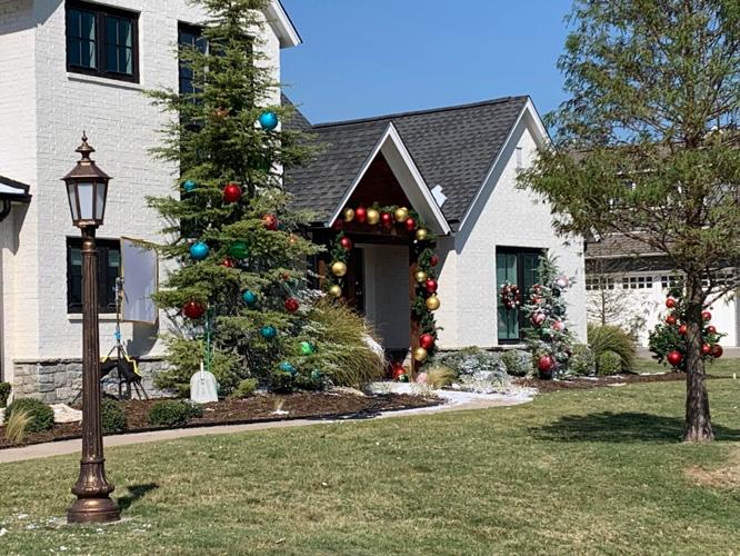 Photos Crews continue filming Christmas movie in Owasso