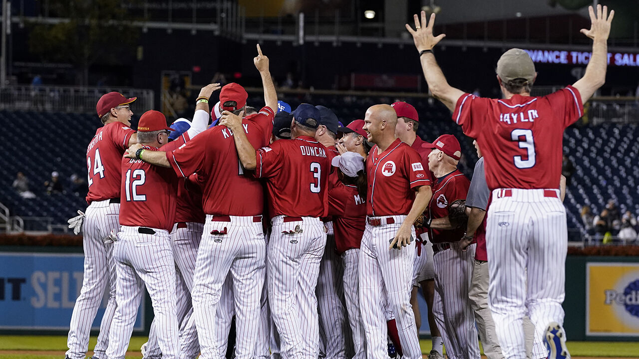 Photos Republicans Edge Out Democrats To Win Baseball 