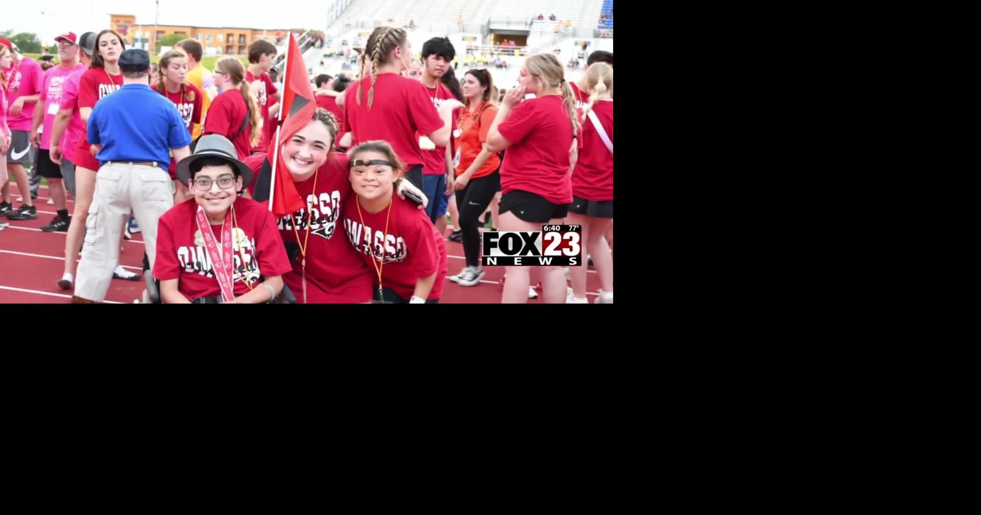 Owasso and Broken Arrow High Schools receive Special Olympics Award