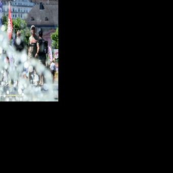 Europe swelters as more heat records set to tumble