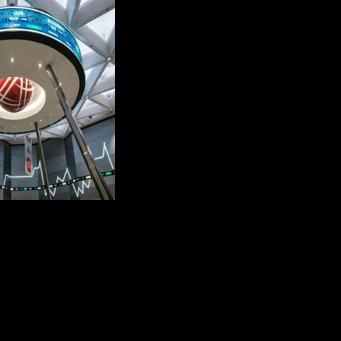 Oil jumps, gold climbs further on Trump's Iran threat