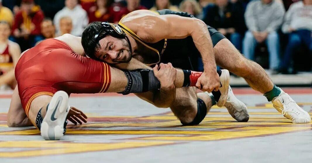 No. 14 Mizzou wrestling narrowly falls to No. 4 Iowa State