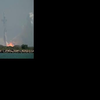SpaceX's enormous Starship splashes down after test flight Gianrigo Marletta, with Maggy Donaldson in New York May 22, 2026 May 22, 2026 Updated 1 min ago