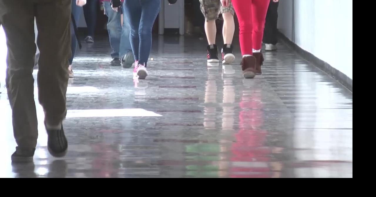 Maine students return to school under new statewide cell phone restriction