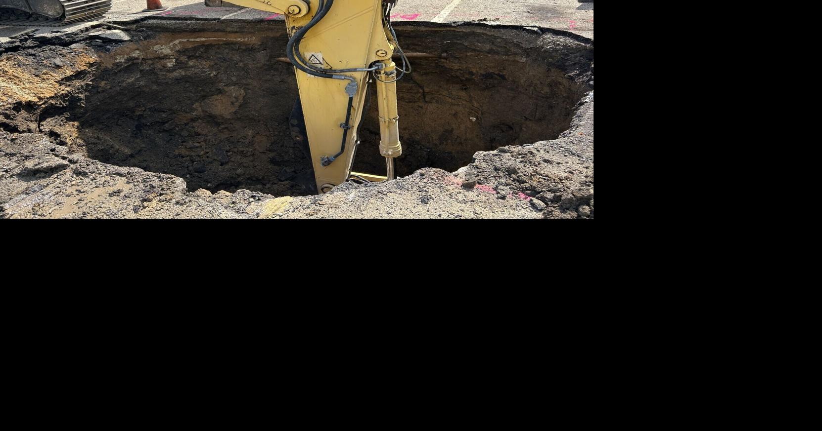 Read moreSinkhole opens outside downtown Springfield office building