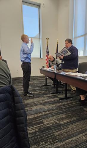 NEW FRANKLIN POLICE OFFICER SWORN IN | News | franklinfavorite.com