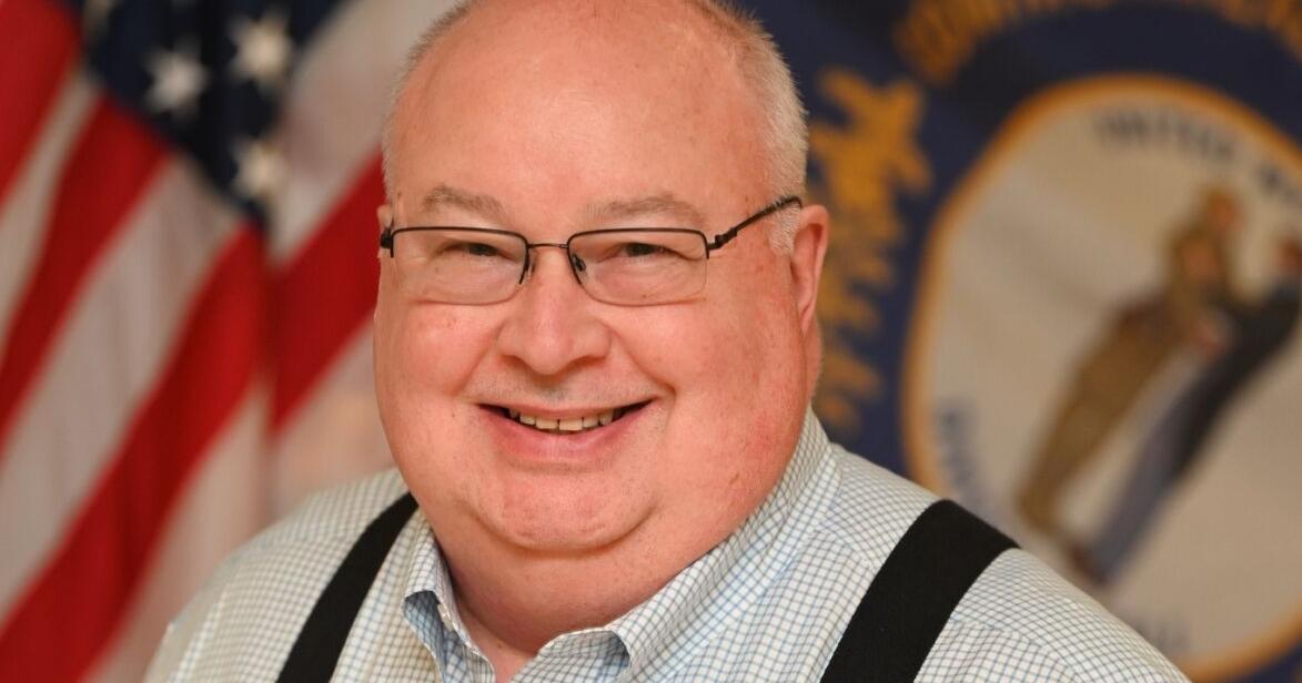 Sam Phillips files for re-election as Simpson County Attorney