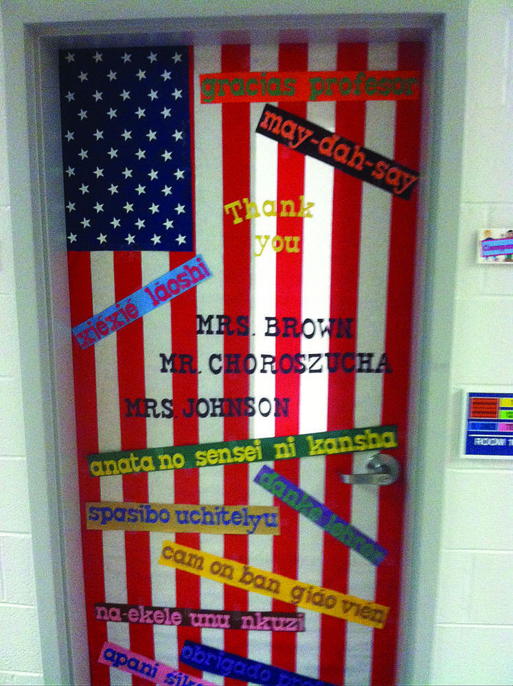 Widewater Elementary School teachers, staff treated to special door