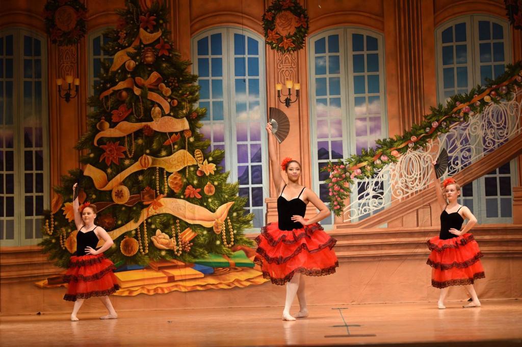 Dancing Their Way Into The Holiday Season Weekender Fredericksburg Com