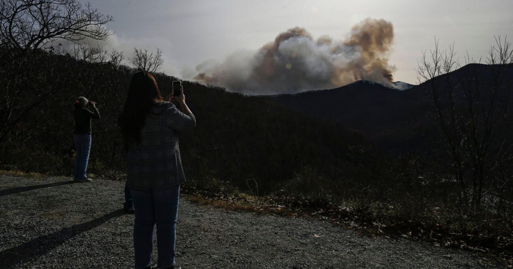Matts Creek wildfire near Big Island causes trail closures - Vimarsana News