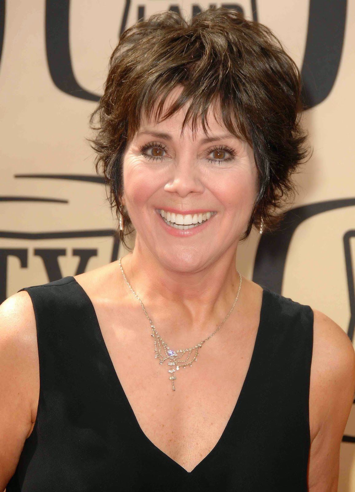 Three's Company alum Joyce DeWitt will star in On Golden Pond at ...