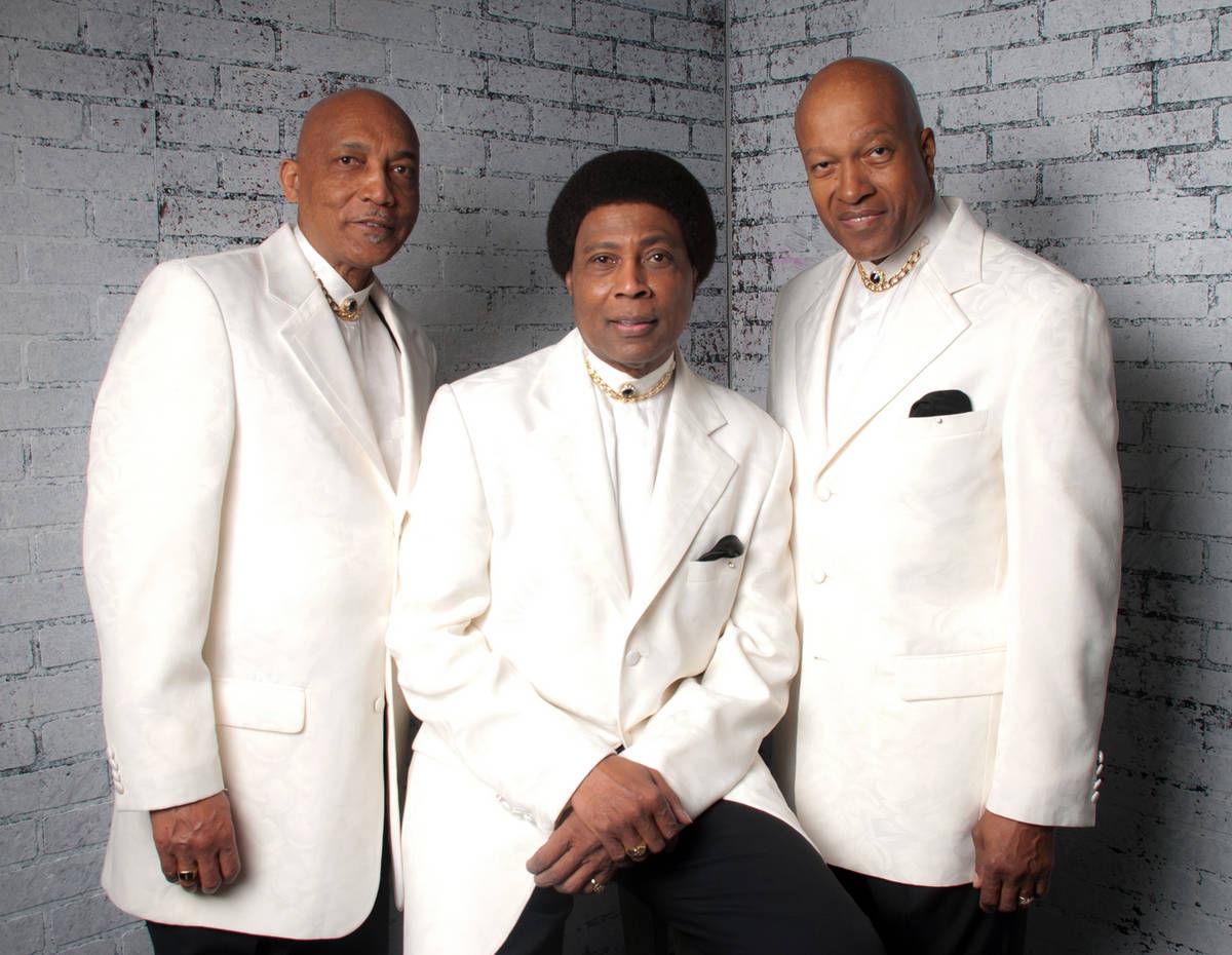Lead singers from Platters, Drifters and Temptations serve up a musical