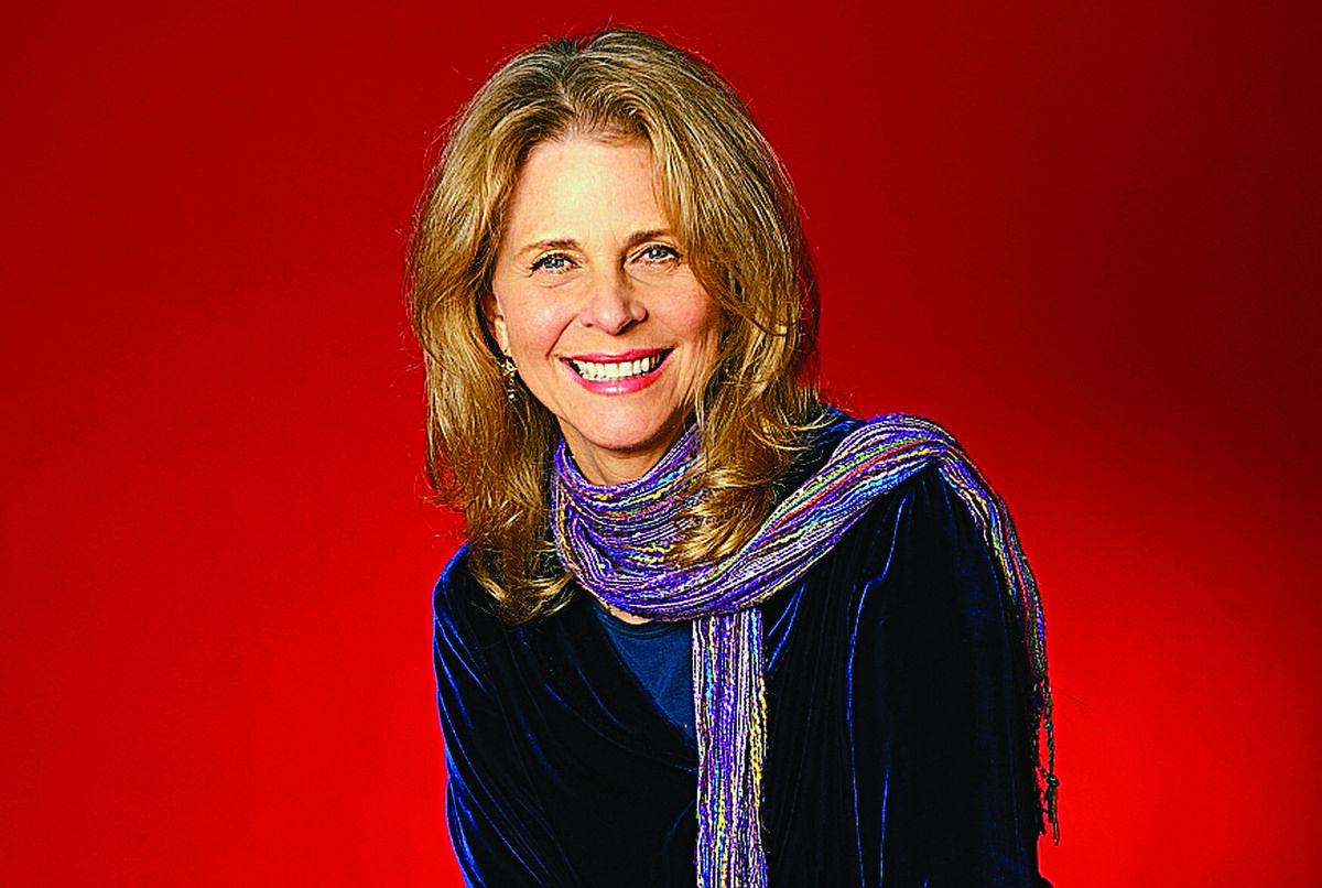 Tinseltown Talks: Actress headlines one (bionic) woman show