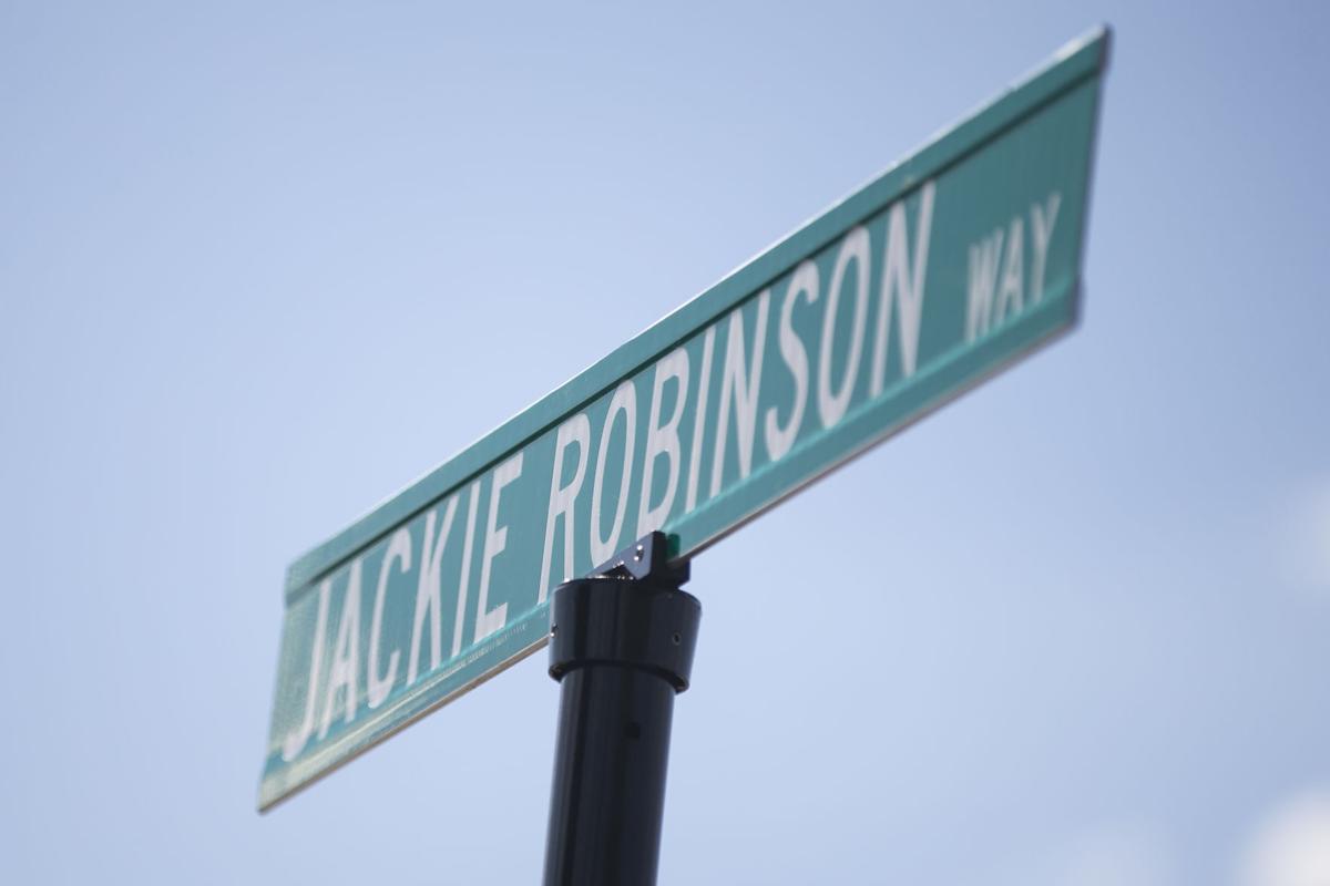 jackie robinson scholarship essay