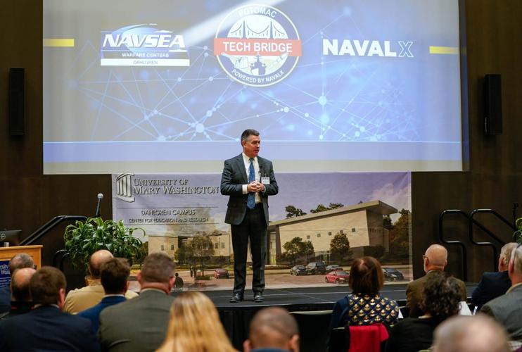 Dahlgren base building Tech Bridge with private sector
