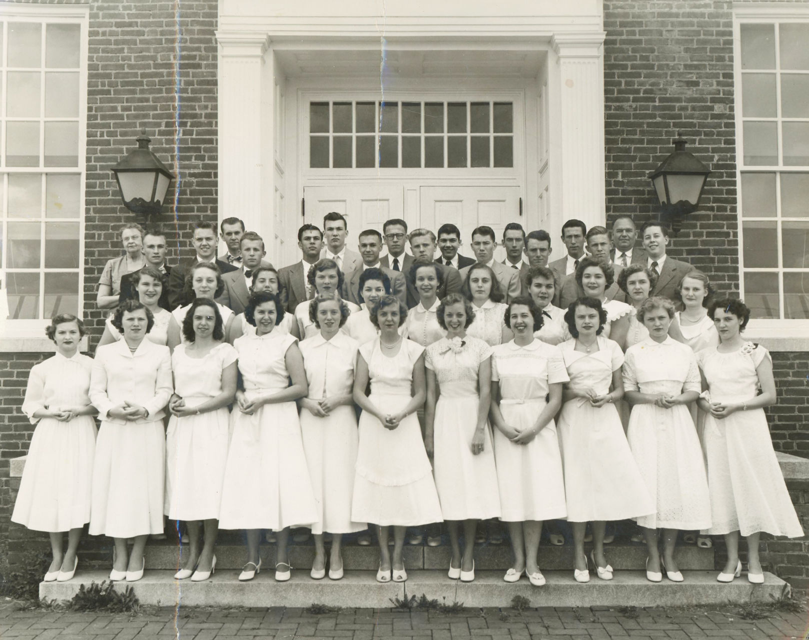 Caroline High School's Class Of 1952 Breaks Out The Bubbly At 65th ...