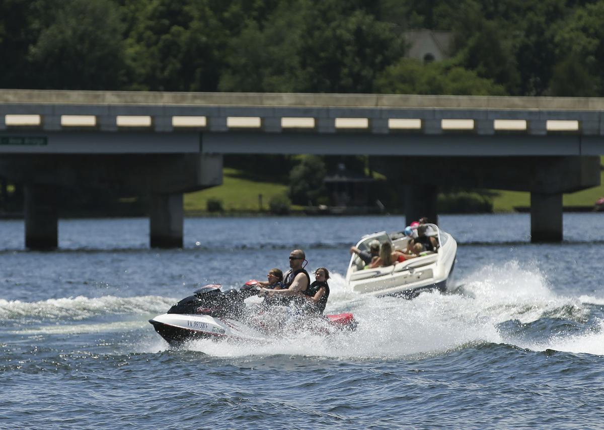 Some Lake Anna residents seek more law enforcement in wake of boating