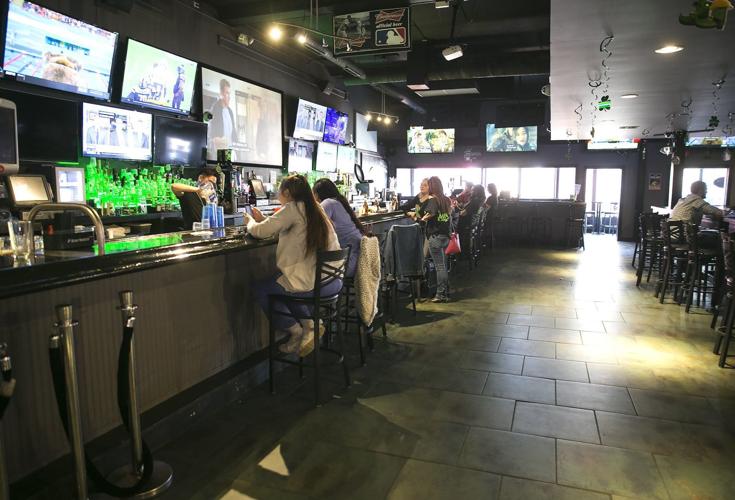 Fredericksburgarea restaurants struggle to adapt to new social