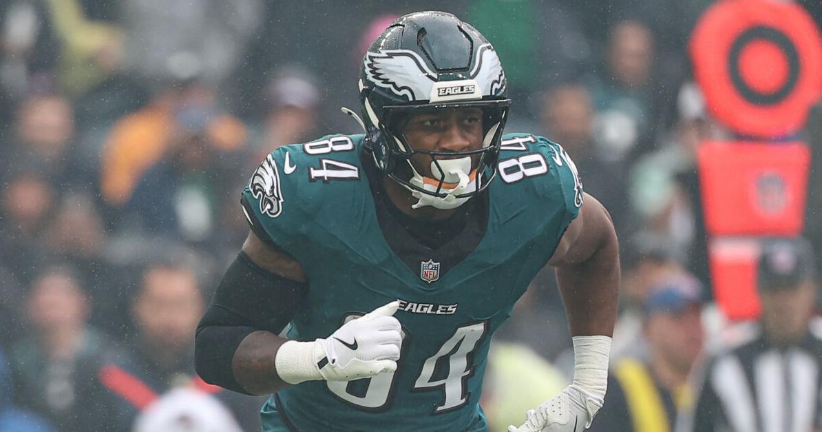 Former Eagles TE E.J. Jenkins signs with Atlanta Falcons