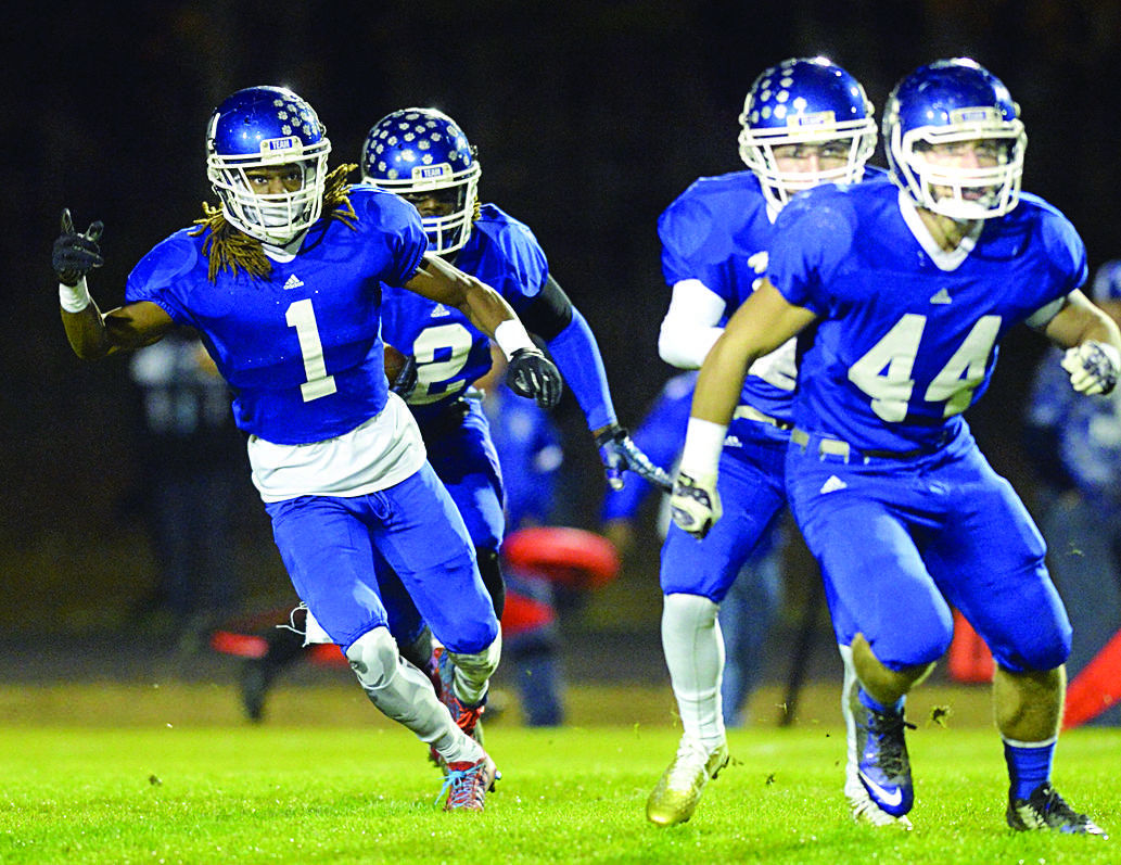 High school football Courtland's corner men have it covered on defense