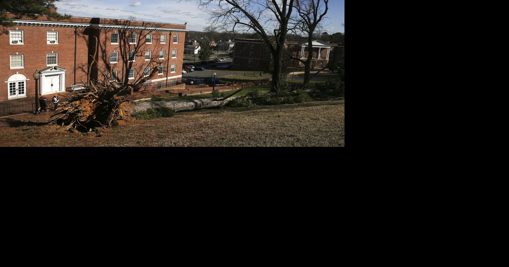 STORM BLOG: Video shows church steeple rocking in the wind in ...