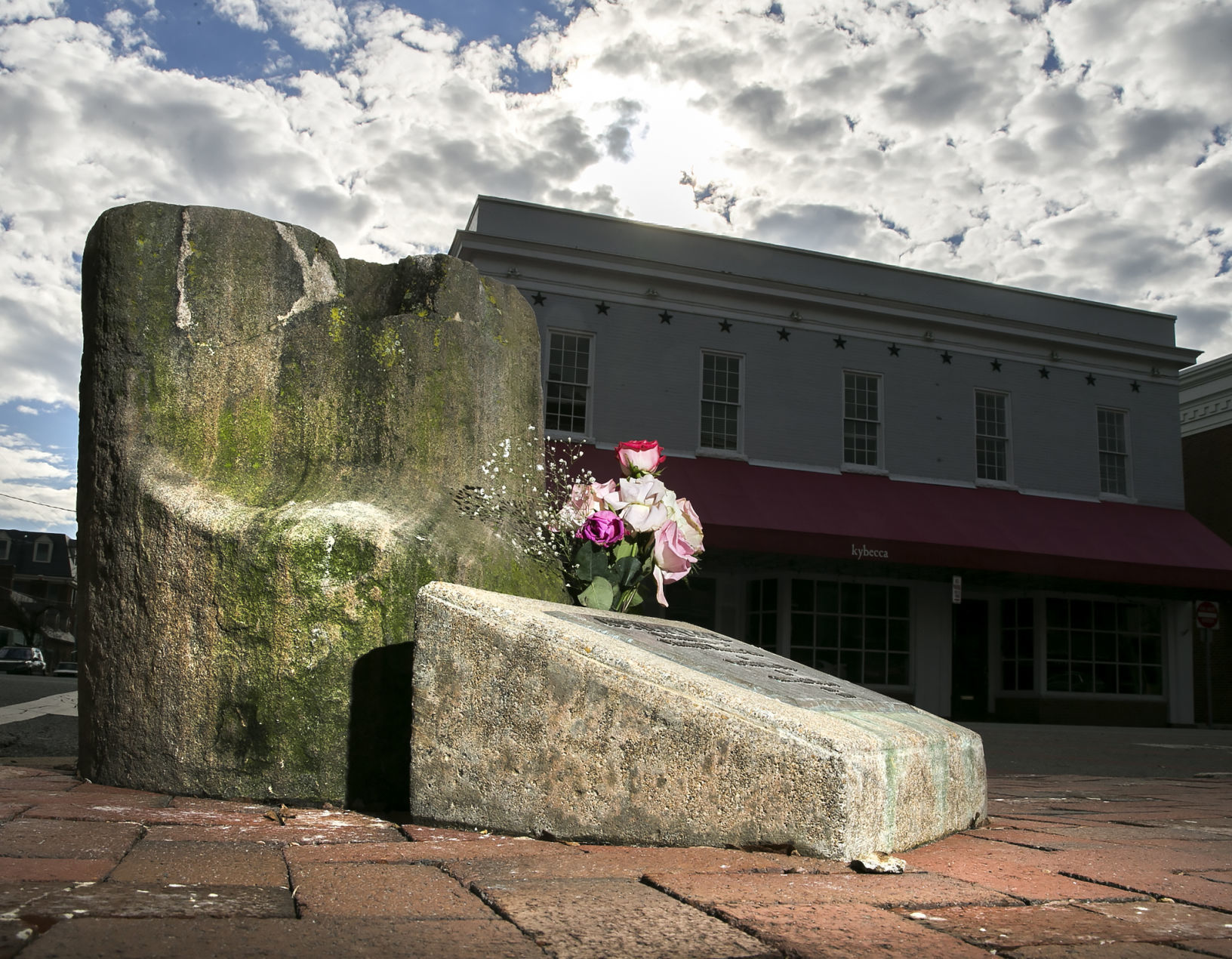 Lawsuit Halts Removal Of Fredericksburg S Slave Auction Block Local   5dfba285da169.image 