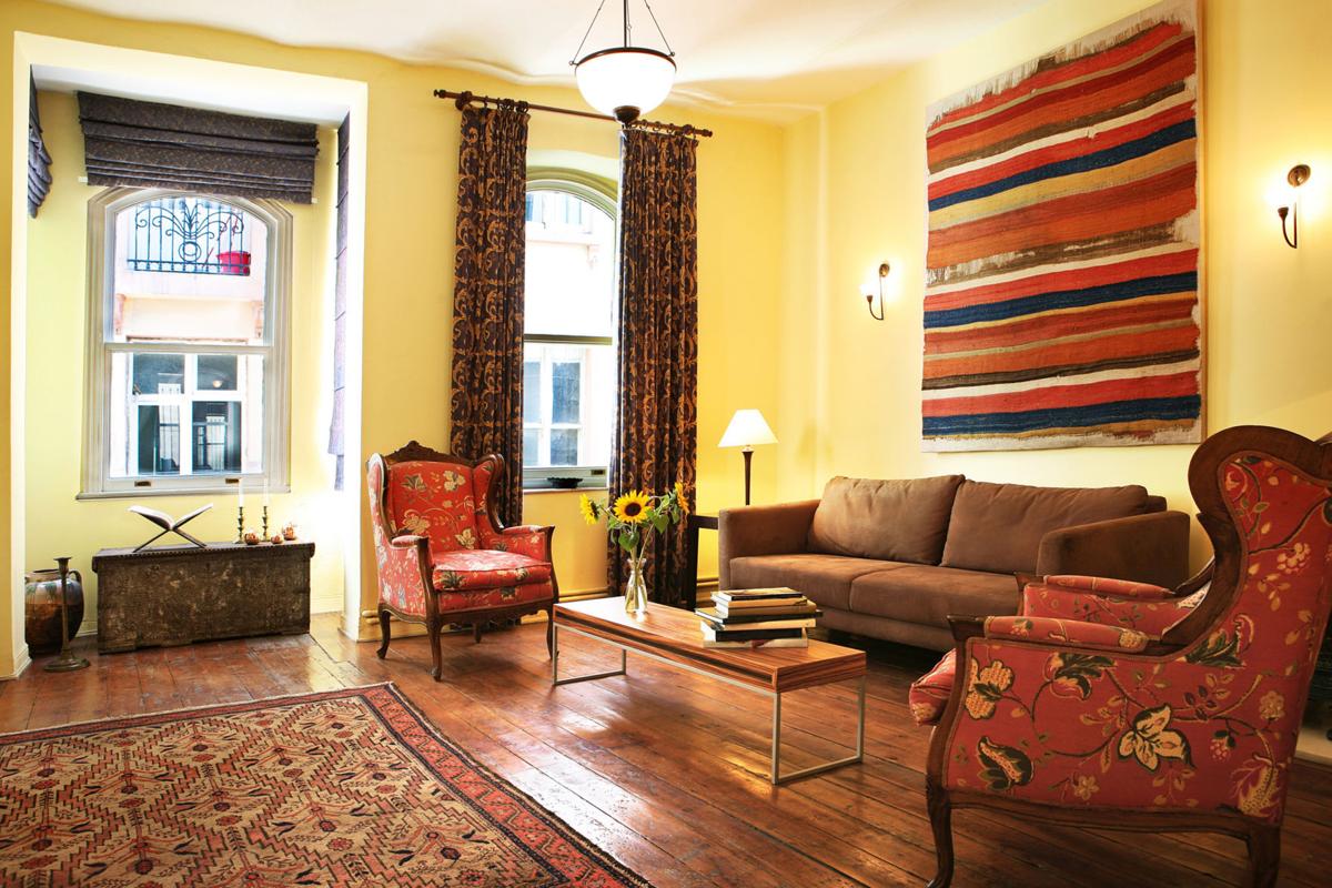 ATHOME-NEWTRENDS-CMG