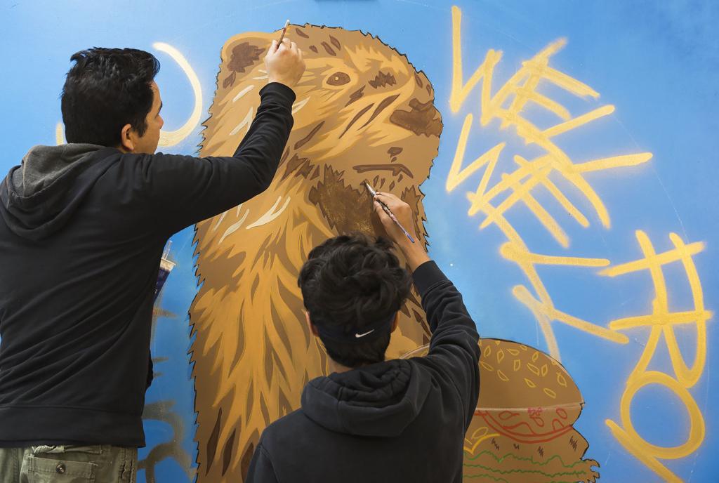 Hometown Heroes Painting Free Murals To Help Fredericksburg S