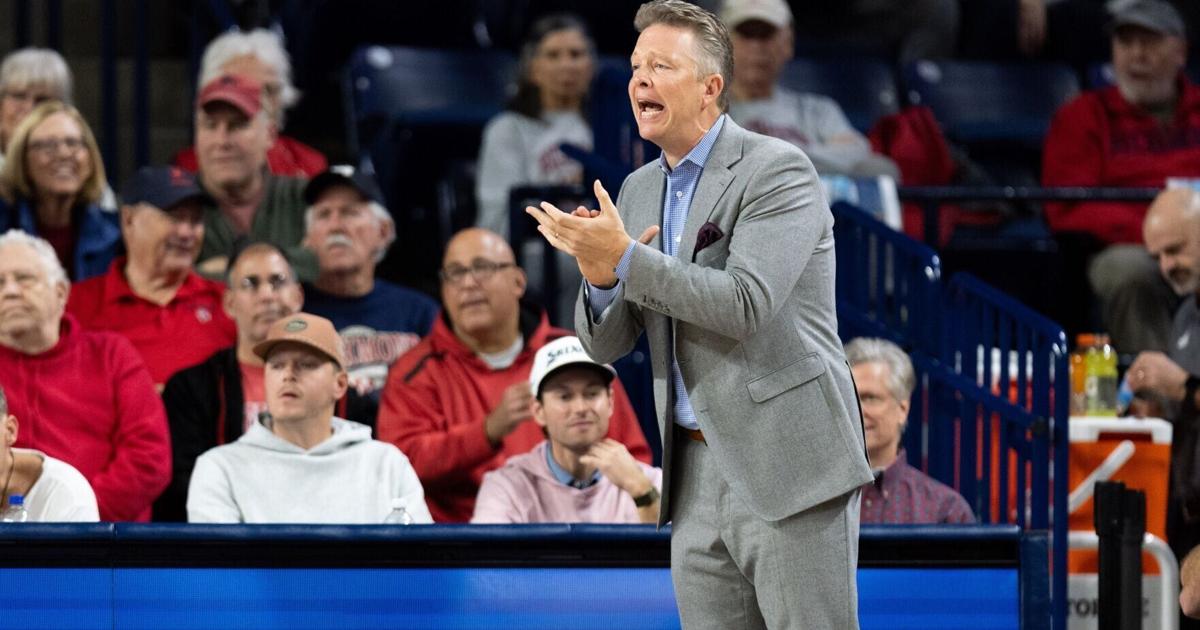 UR's Chris Mooney applauds '5-for-5' NCAA eligibility change, but has a concern