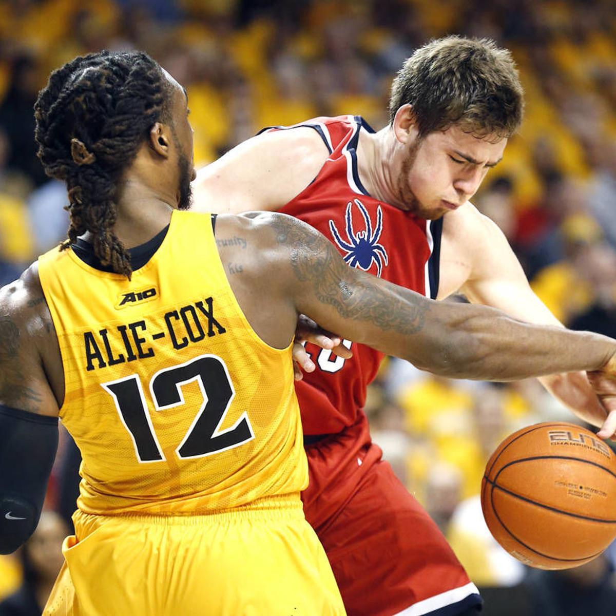 Men S Basketball Johnson S 20 Points Lead Vcu Past Richmond