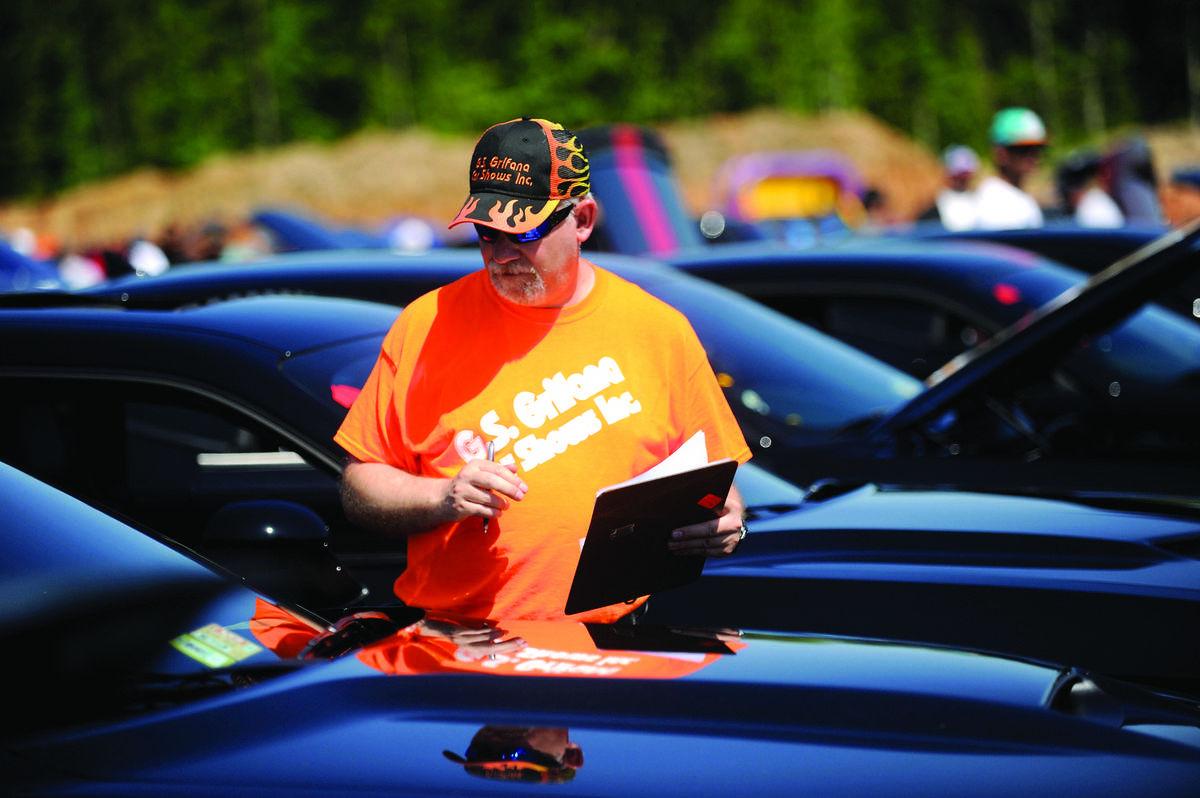 Moparpalooza Attracts Fans Of Modified Vehicles To