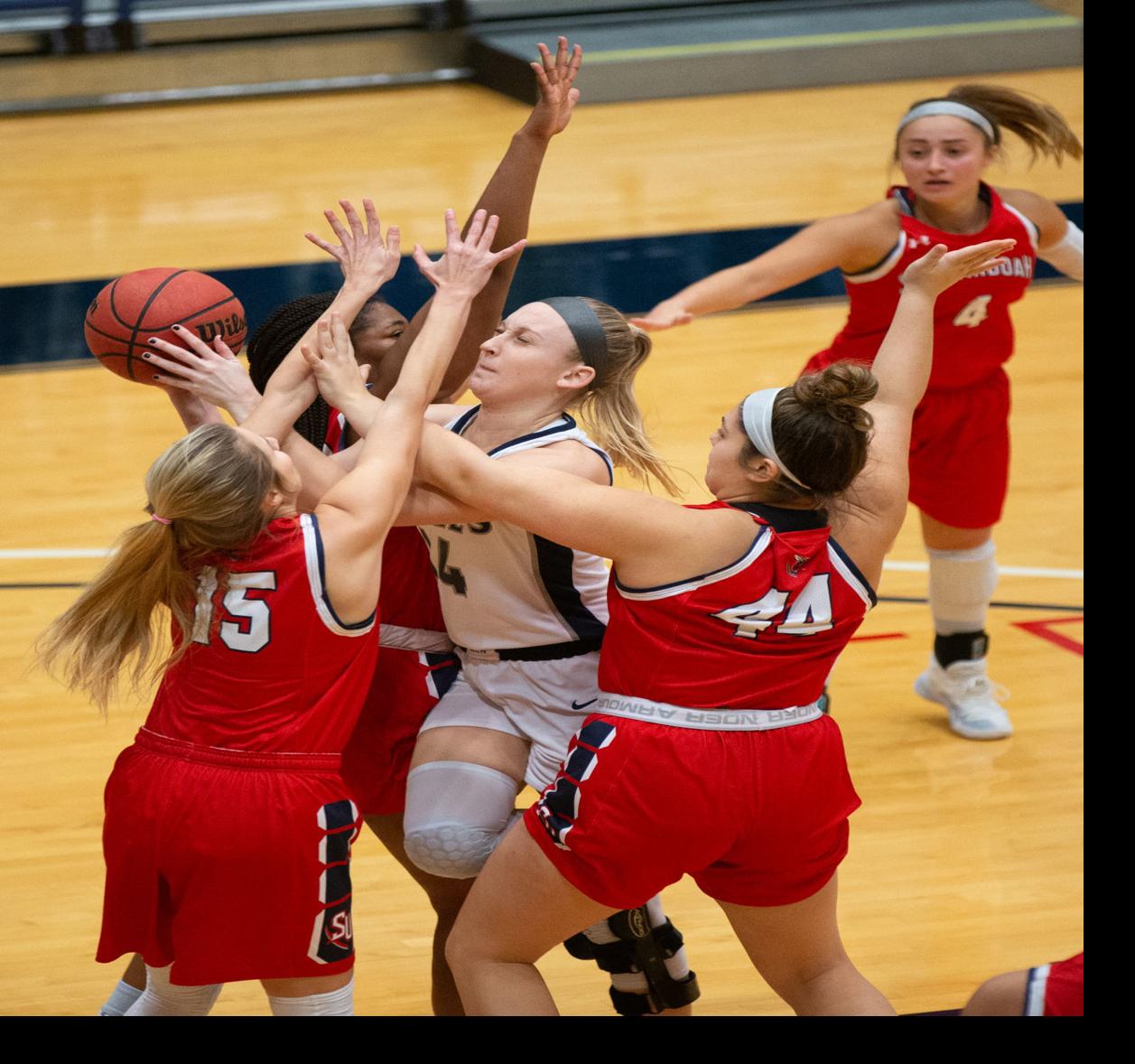 Women S Basketball Shenandoah Stings Slumping Mary Washington