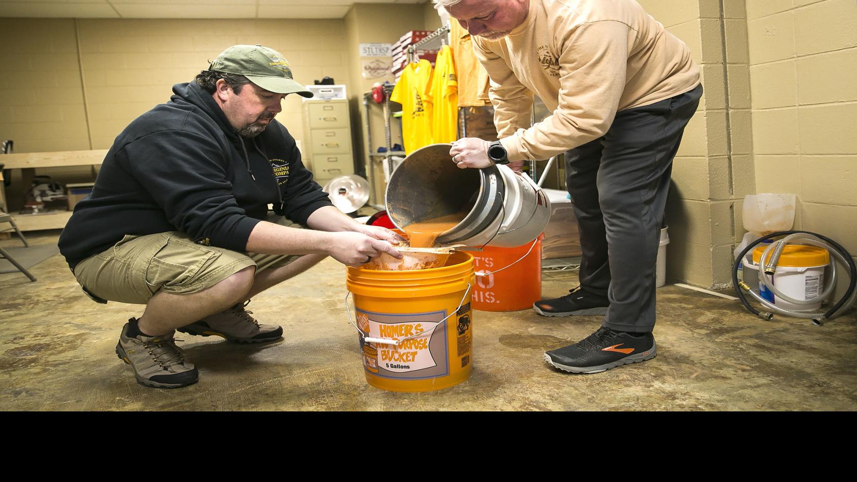 There S Dirt In My Shirt Local Company Uses Red Clay To Dye T