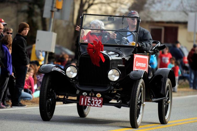 SPOTSYLVANIA CHRISTMAS PARADE >> What a difference a week makes!