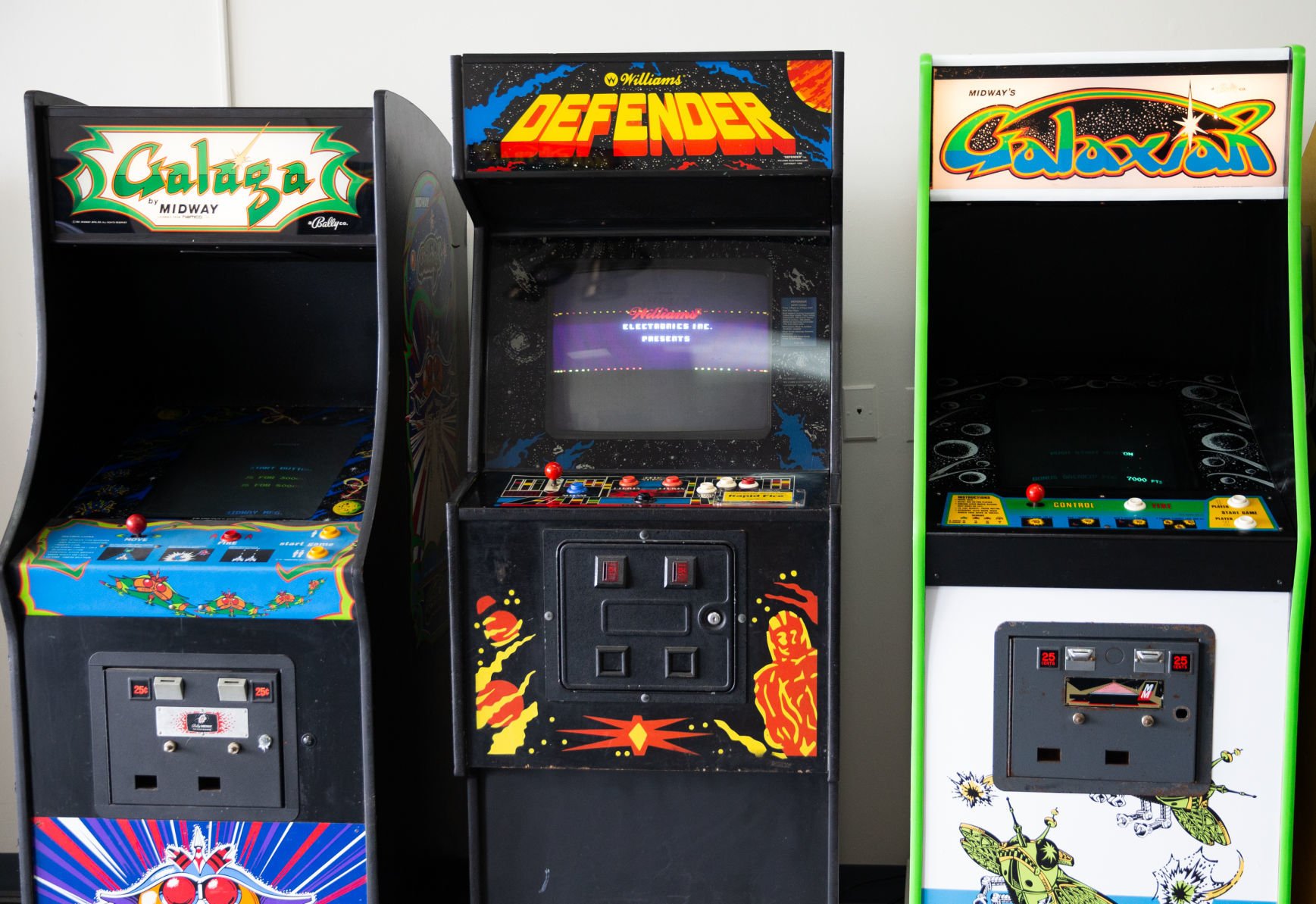 buzzy retro tv games arcade