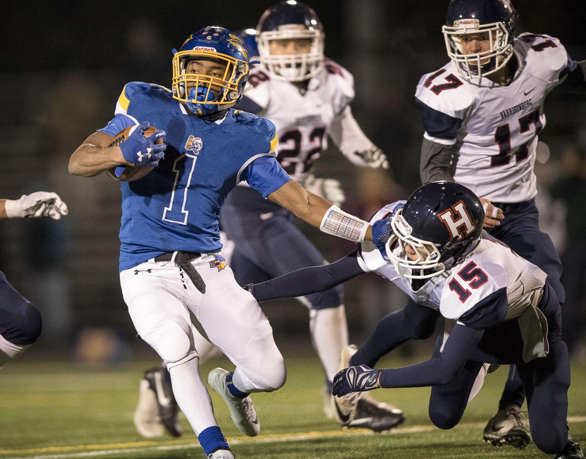 High School Football 5d Playoffs Armstead Rumbles For 264 Yards