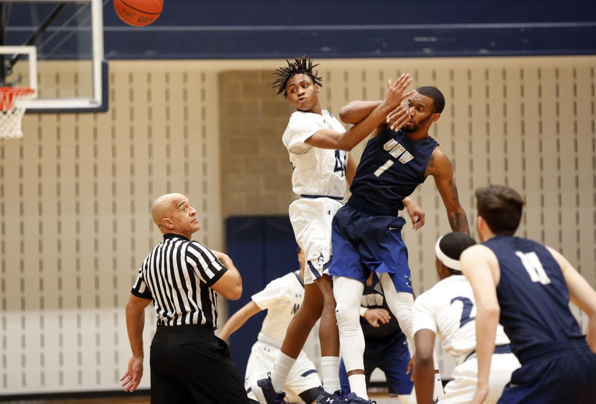 Umw Men S Basketball Eagles Prey On Marlins From 3 Point Line