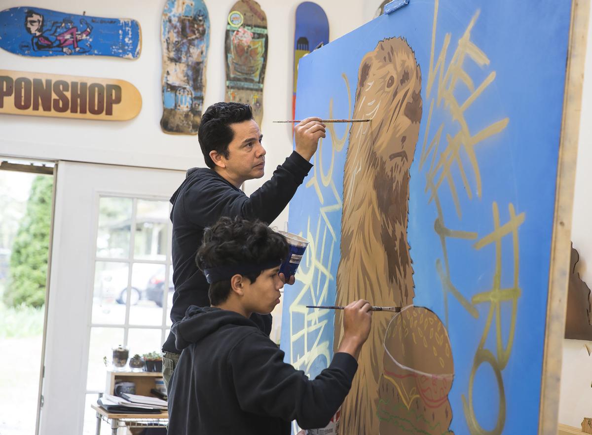 Hometown Heroes Painting Free Murals To Help Fredericksburg S