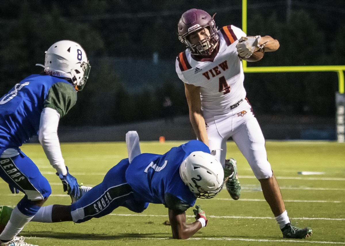 High school football: Mountain View is nearly picture perfect in 31-6