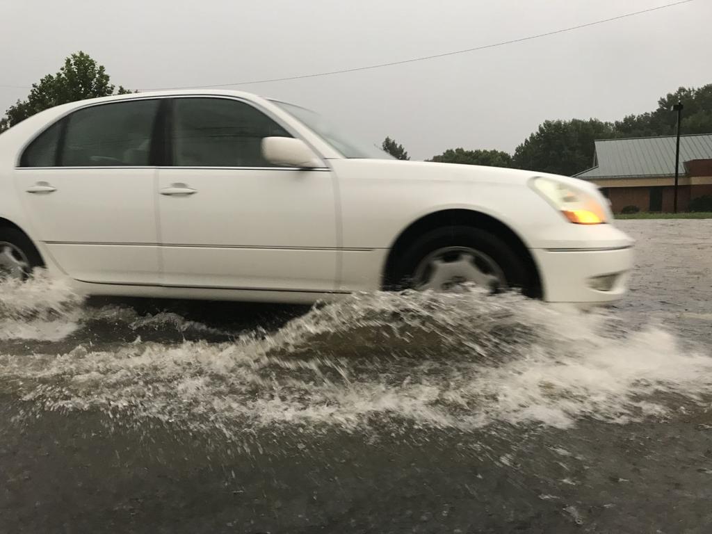 Residents Evacuated Near Lynchburg Lake Because Of Fears Dam Could Fail Fredericksburg Com