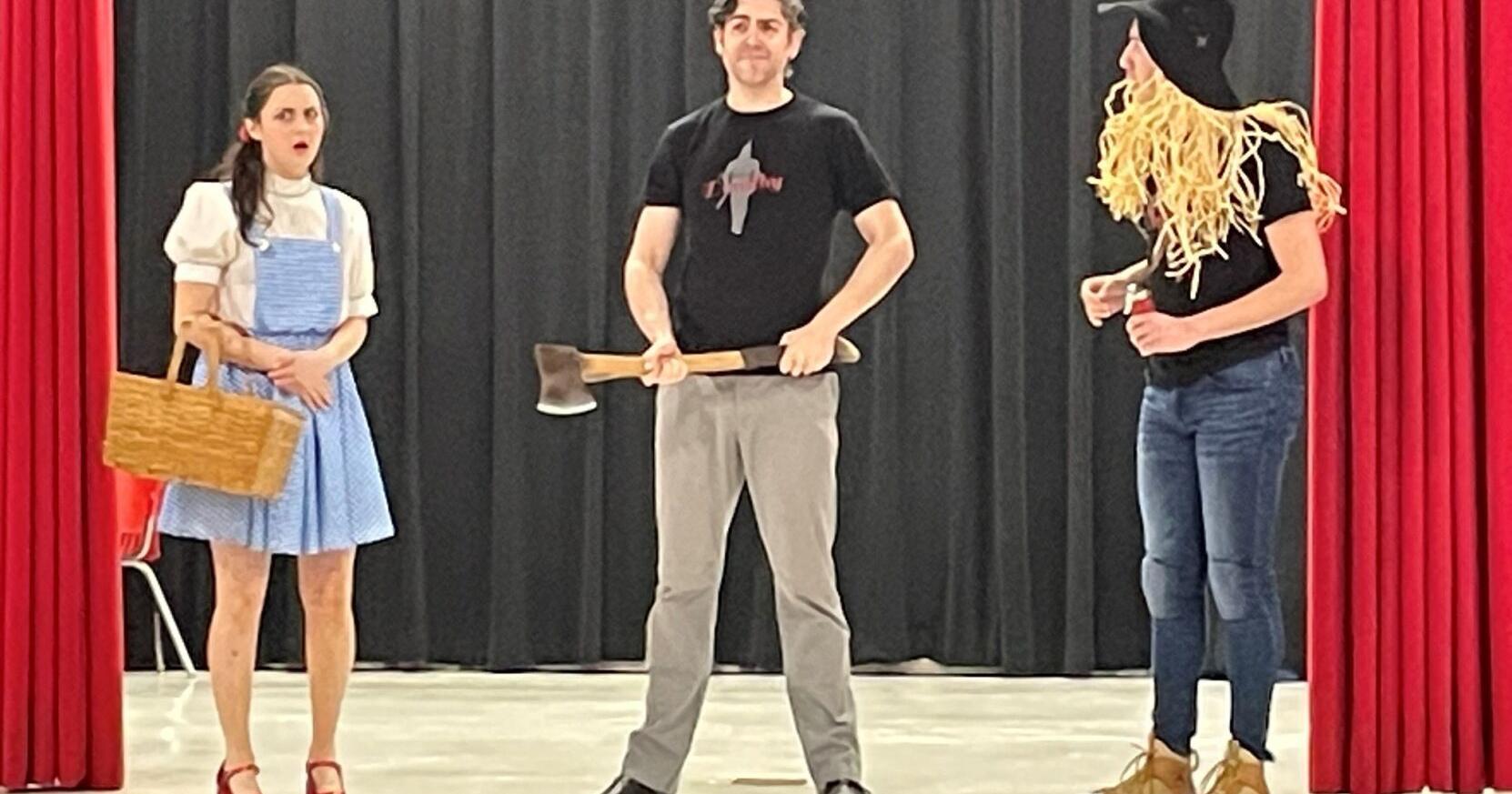 Riverside takes live theater to Stafford elementary schools - Vimarsana News