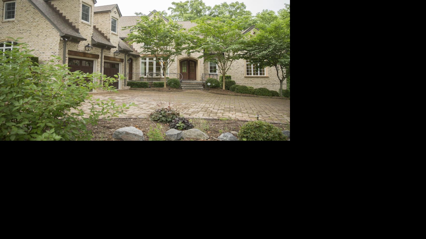 In Argyle Heights, a bucolic setting close to town