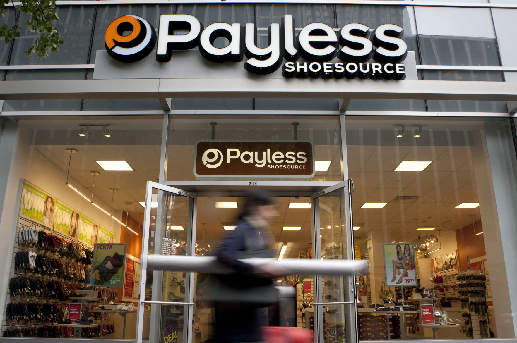 Payless announces plans to close more 