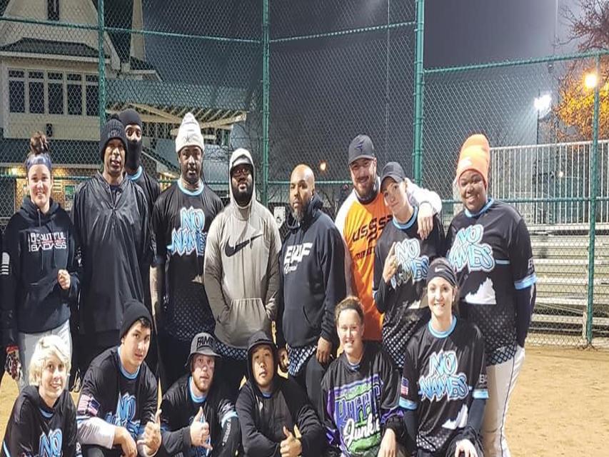 Recreation No Names Claim Co Ed Softball Title At Las Vegas